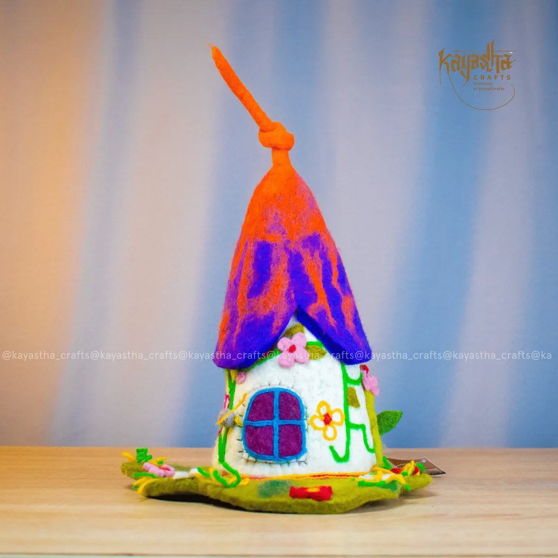 Felt hamster hide and seek hut